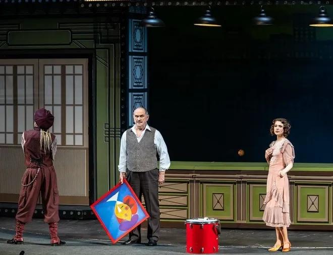 Event image Всегда зовите Долли!